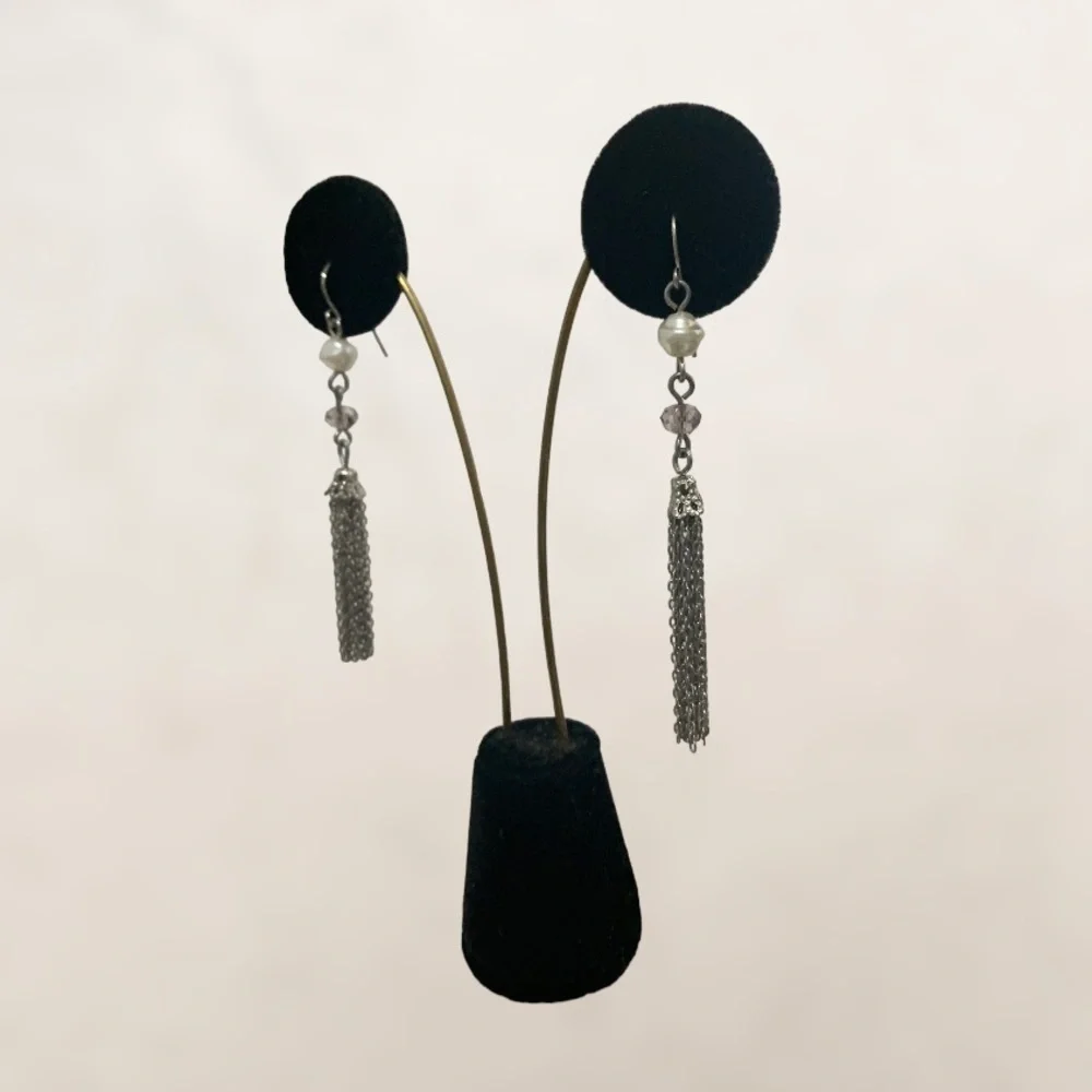 Beaded dangling chain earrings
